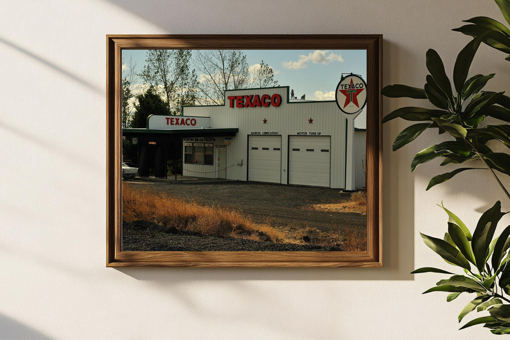 Vintage Texaco Gas Station: Oregon Ghost Towns