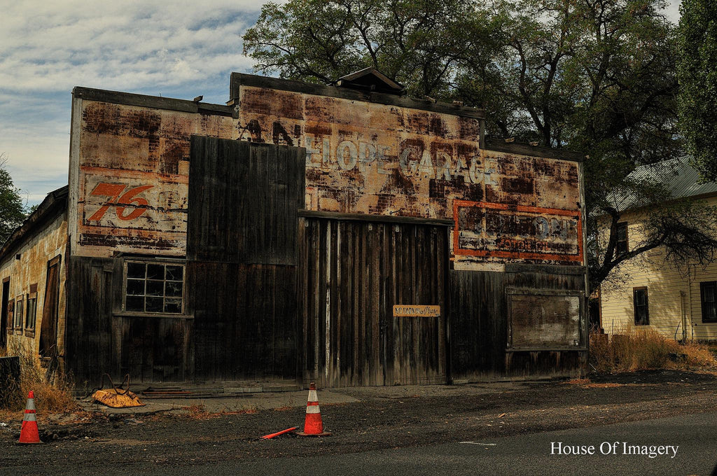 Old Antelope Garage: Central Oregon Landscape Photography