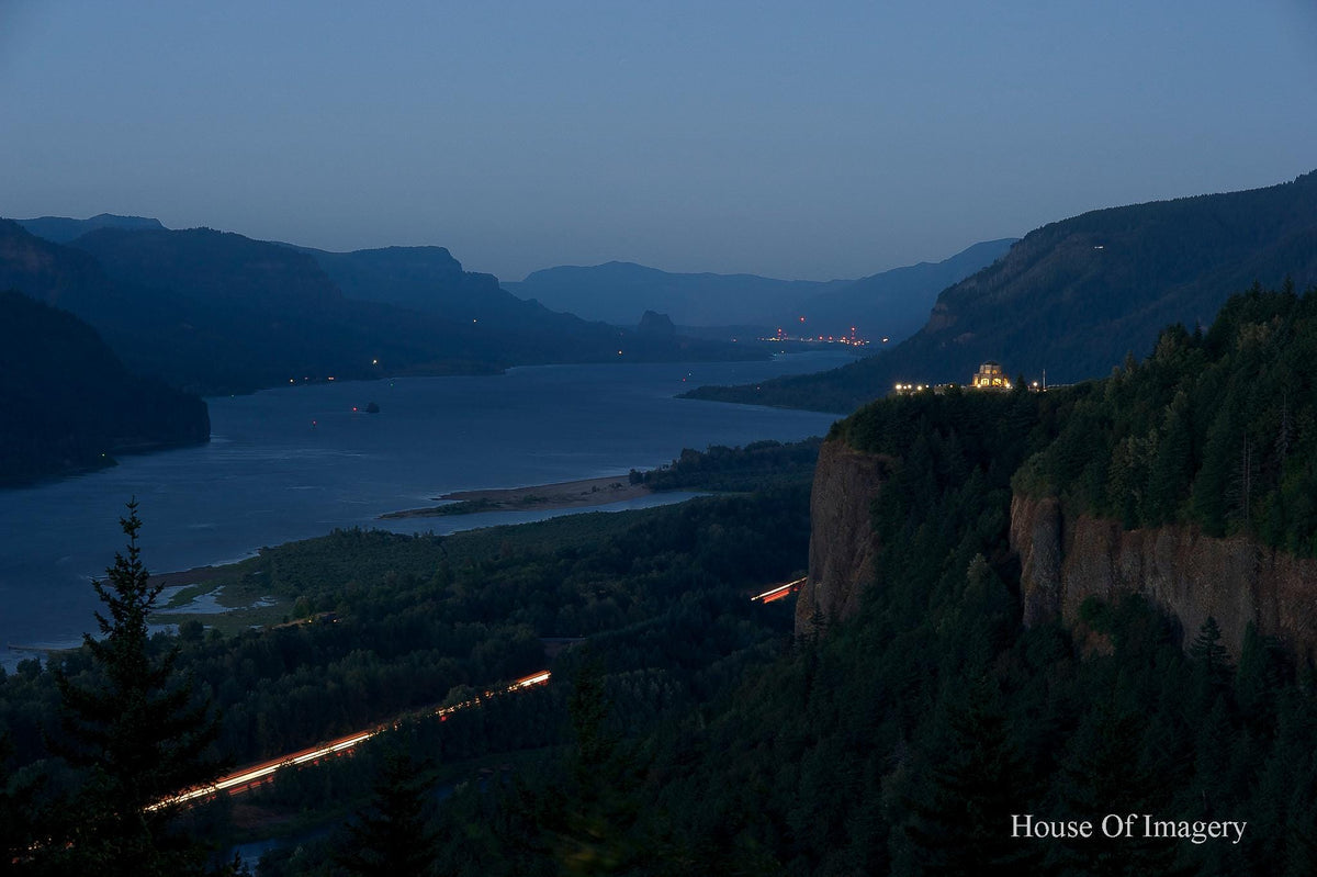 Crown Point and the Columbia River: Oregon Landscape Photography