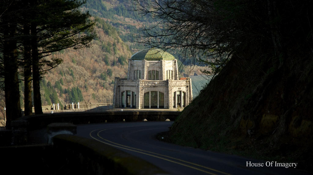 Vista House at Crown Point-Columbia River Gorge: Oregon Landscape Photography