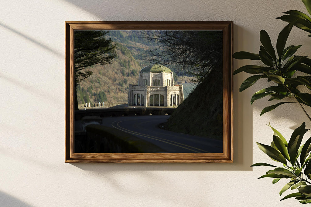 Vista House at Crown Point-Columbia River Gorge: Oregon Landscape Photography