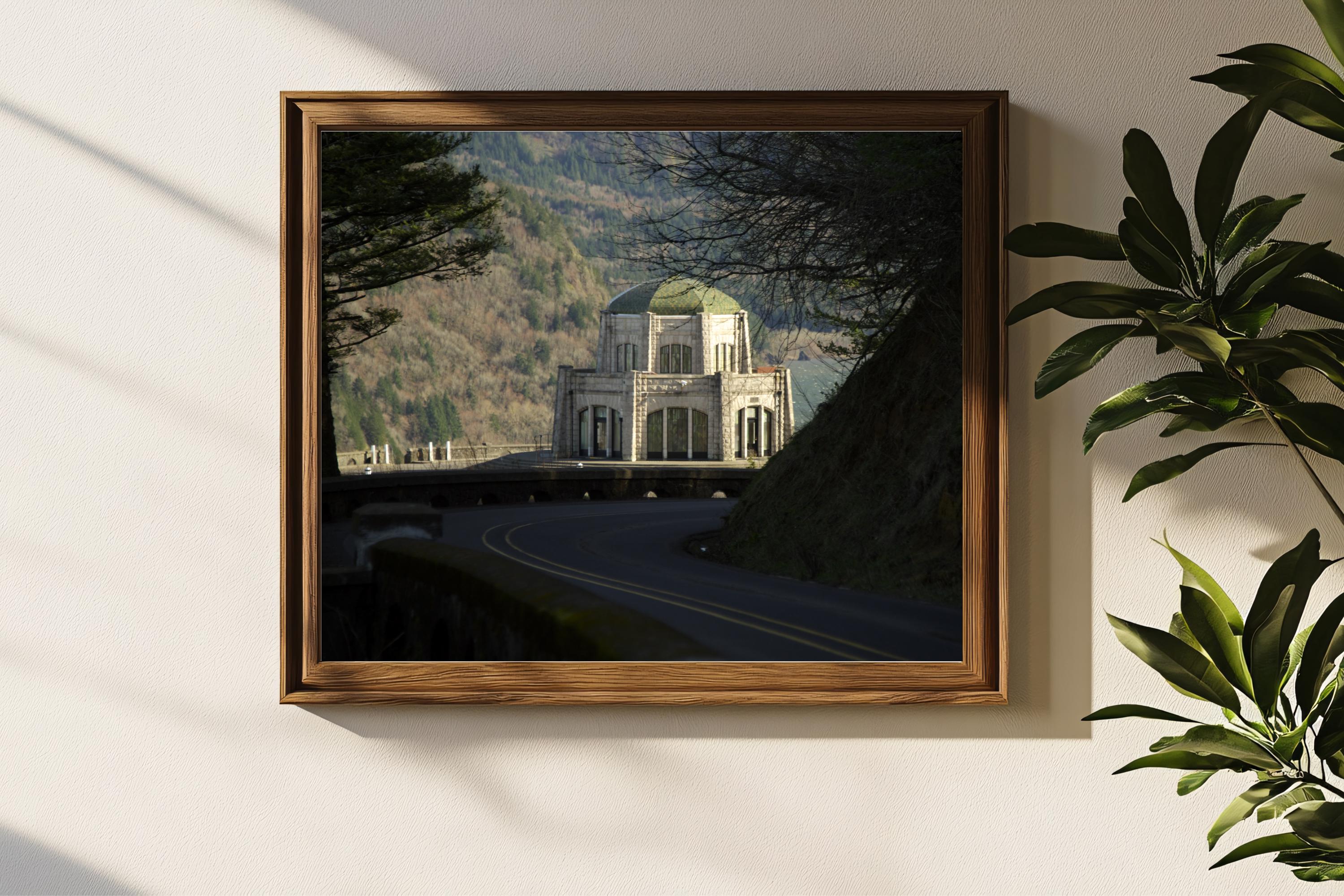 Vista House at Crown Point-Columbia River Gorge: Oregon Landscape Photography