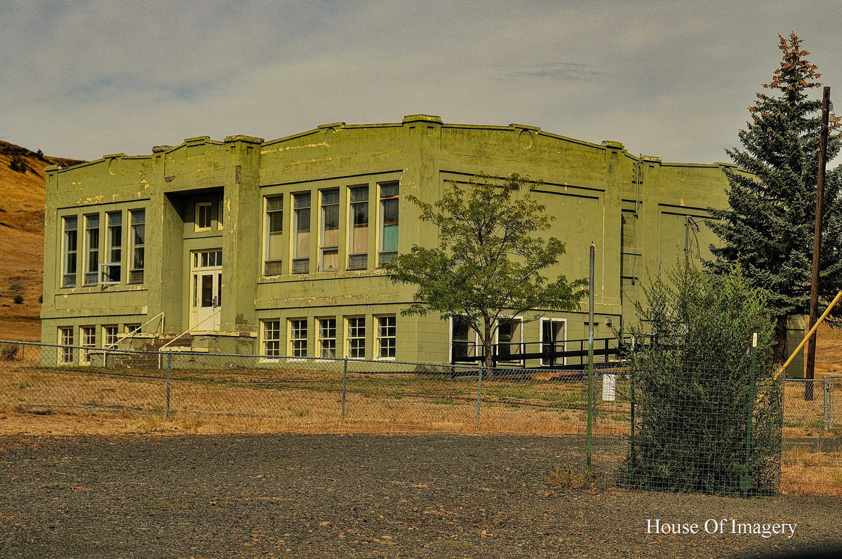 Historic Old Antelope Schoolhouse: Central Oregon Ghost Towns