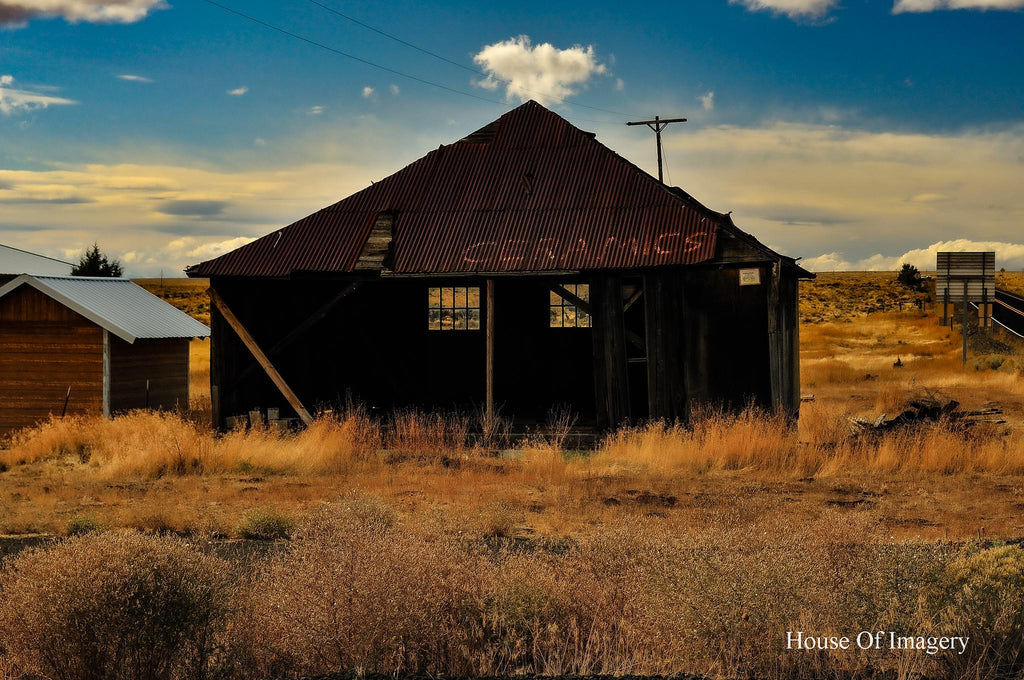 Abandoned Roadside Store-Shaniko: Oregon Ghost Towns